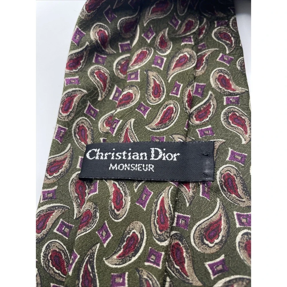 Authentic  CRISTIAN DIOR 100% Silk Olive Red Paisley Pattern Neck Tie  60